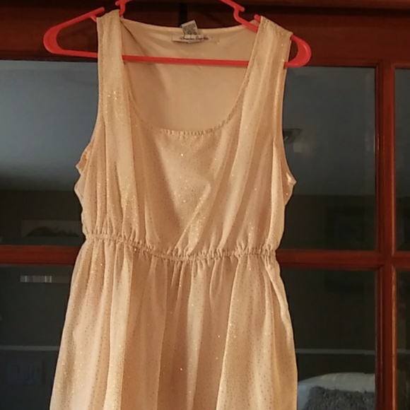 Clothes - Picture 2 of 3